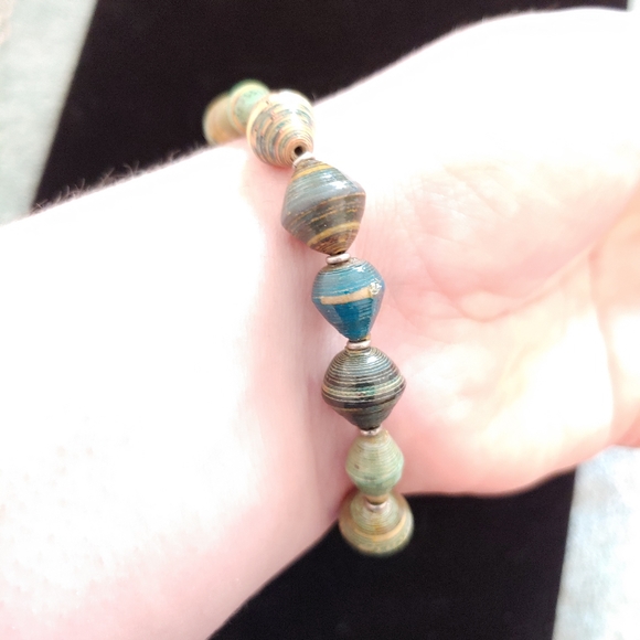 Upcycled Paper Bead Bracelet - Picture 3 of 4